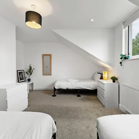Apartment Spacious - Parking & Wifi *