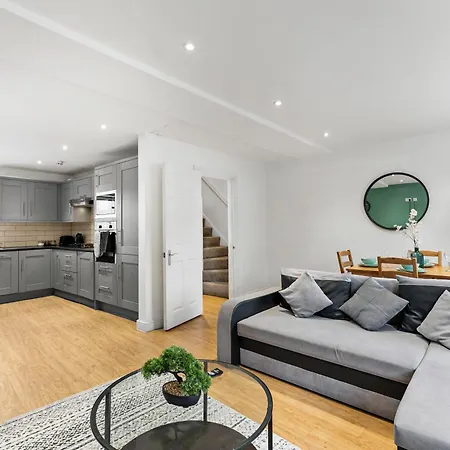 Apartman Spacious - Parking & Wifi Bristol