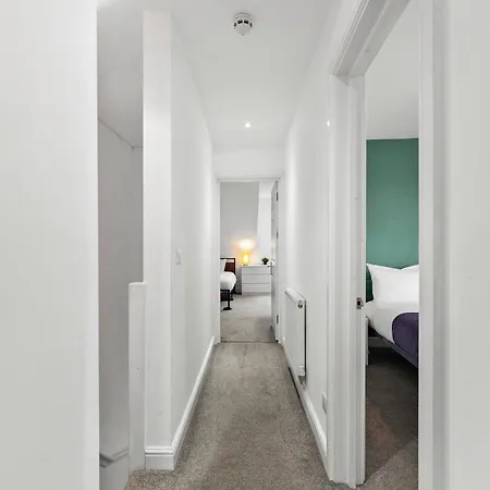 Spacious - Parking & Wifi